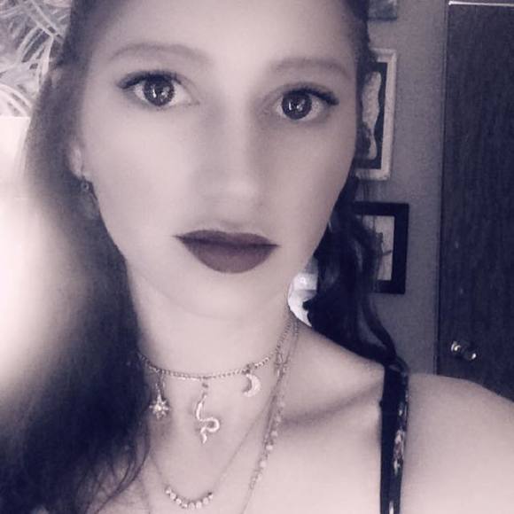 Meet your Posher, Sky - Picture 1 of 1